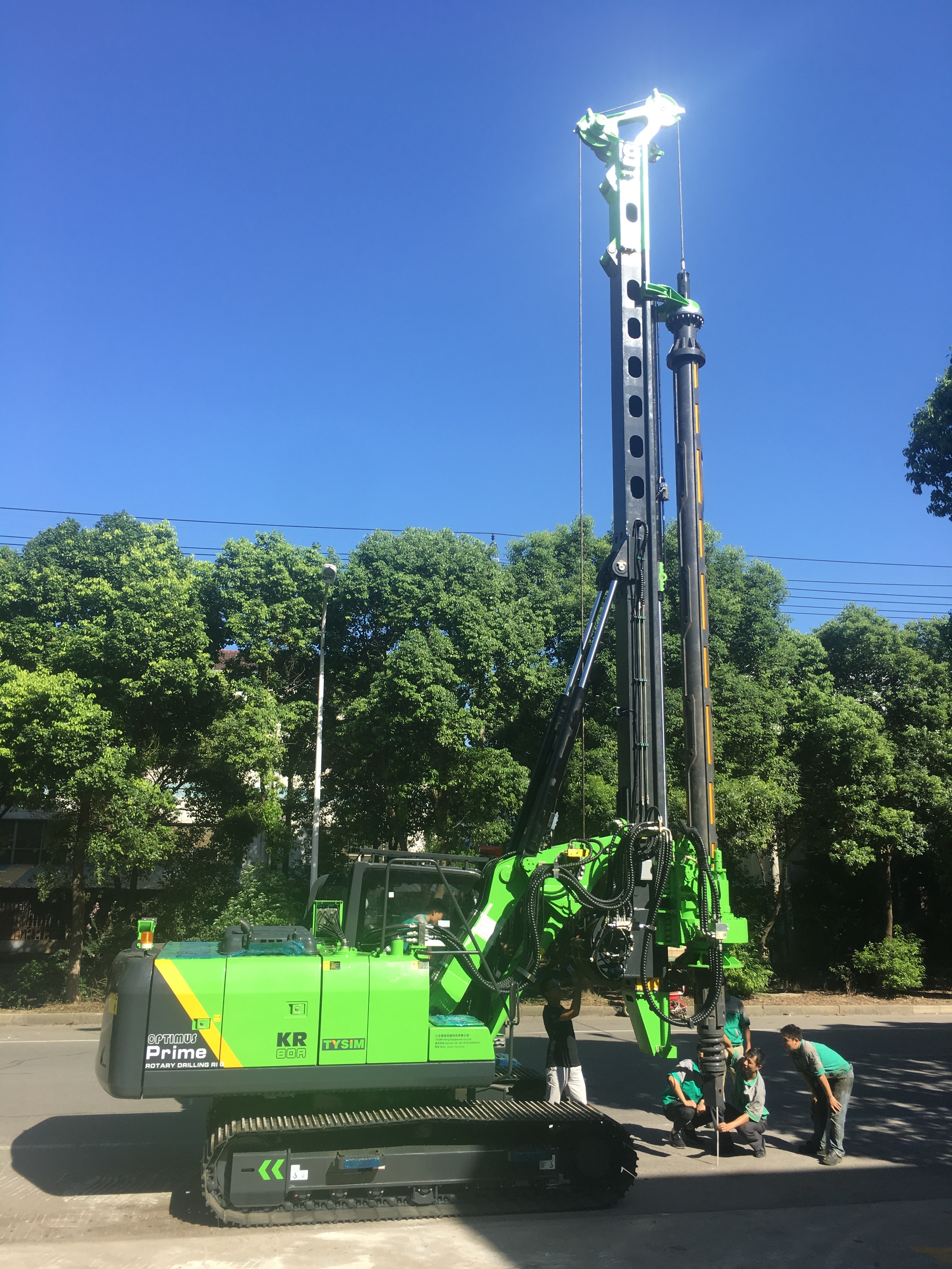 China Small Hydraulic Piling Rig Machine Rotation Speed 8 ~ 30 rpm Borehole Piling Equipment Max. drilling depth 28m(4 node ) on sale