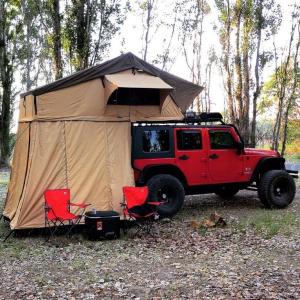  Customized Truck Pop Up Roof Top Tent Streamlined Design For Family Manufactures