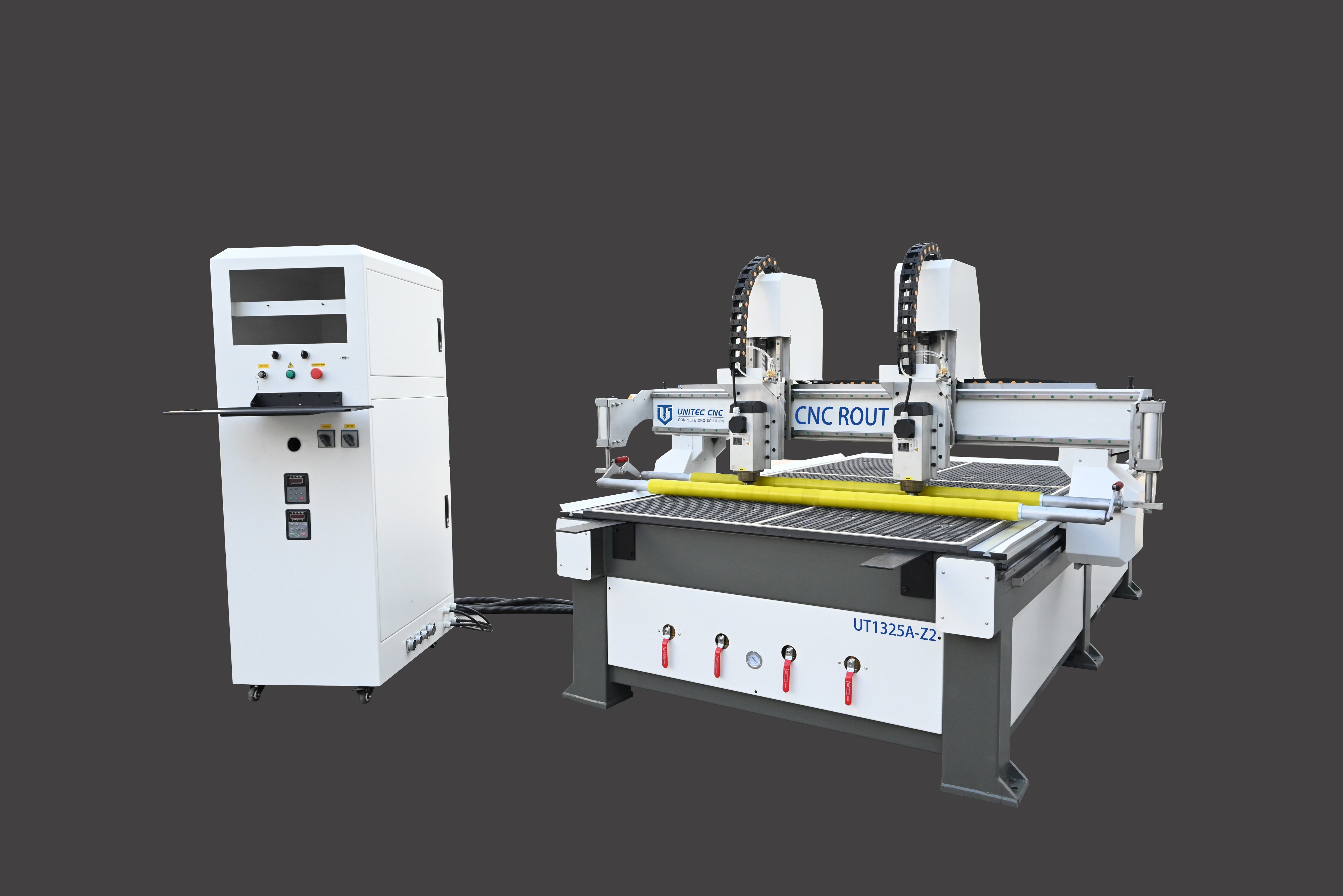 China Multi Head CNC Router Wood Working Machines For Kitchen Cabinet Door on sale