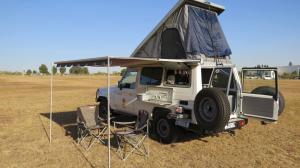  4x4 Off Road Automatic Roof Top Tent One Side Open 210x125x95cm Unfold Size Manufactures