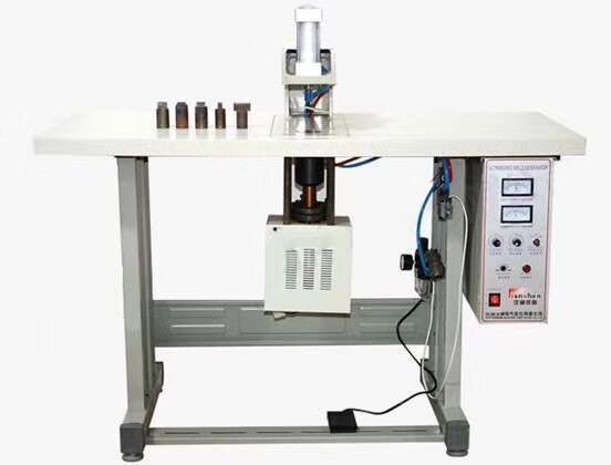  Earloop Automatic Spot Welding Machine Advanced Ultrasonic Welding Technology Manufactures