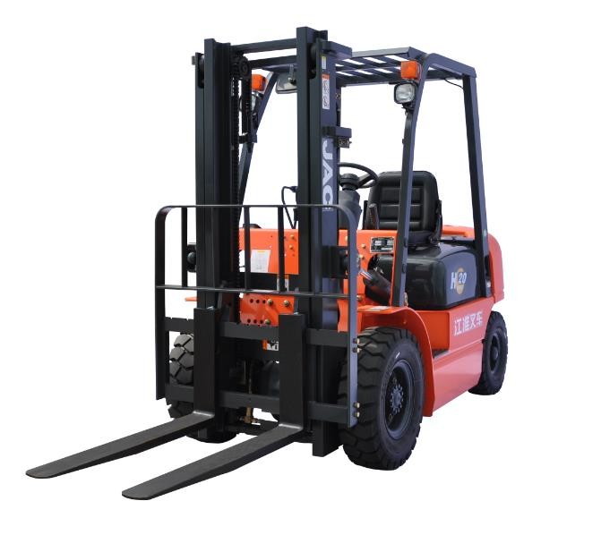  JAC Diesel Forklift Truck Lifted Diesel Truck 2 Ton Loading Capacity With Isuzu Engine Manufactures