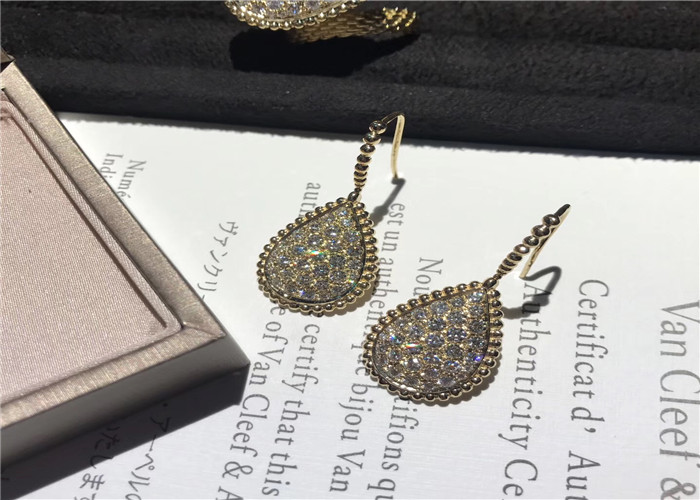  Glamorous 18K Gold Diamond Earrings For Company Annual Meeting / Party luxury jewelry organizer Manufactures