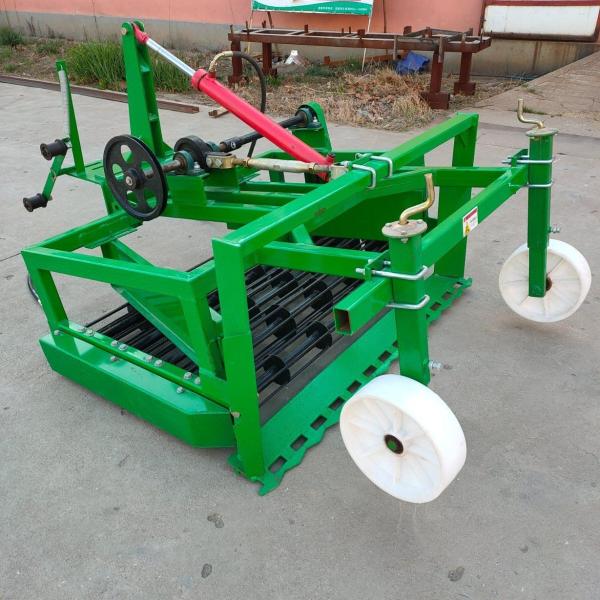 Agricultural Diesel Garlic Harvesting Machine Green Colour 248kg