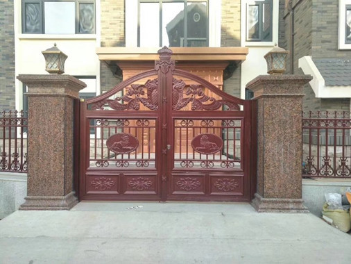 PVC Paint Wrought Iron Driveway Gates European Style Resist Rain