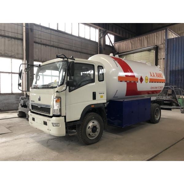 HOWO 4 X 2 7 Tons LPG Tanker Truck Propane Gas Bobtail Tanker 15M3 15000L
