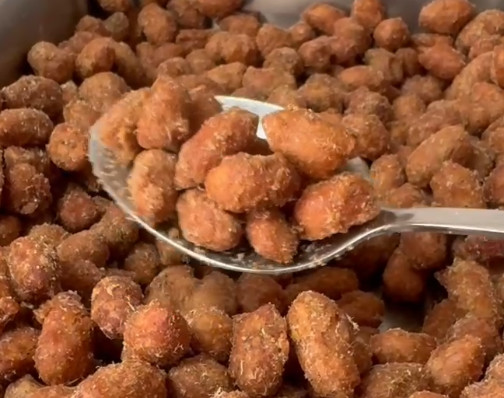 Hot Sale Roasted Black Garlic Crispy Peanuts - Irresistible