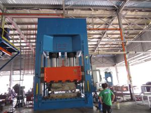  1600 Ton Hydraulic Thermoforming Press , Plastic Compression Moulding Machine Manufactures