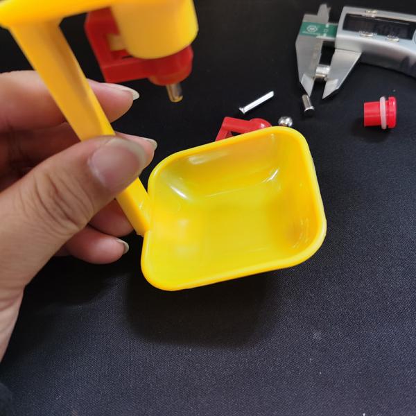 Poultry Equipment Poultry Hanging Cup For Free-Range Farming