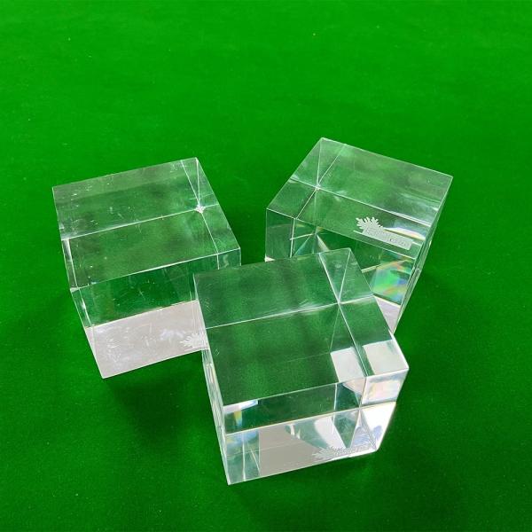 High Light Transmission 93% Acrylic Clear Sample Panels for Outdoor Family Swimming Pool