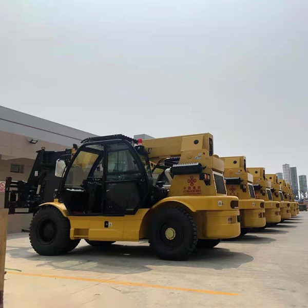 CE Rough Terrain Telescopic High Reliability Telescopic Forklift