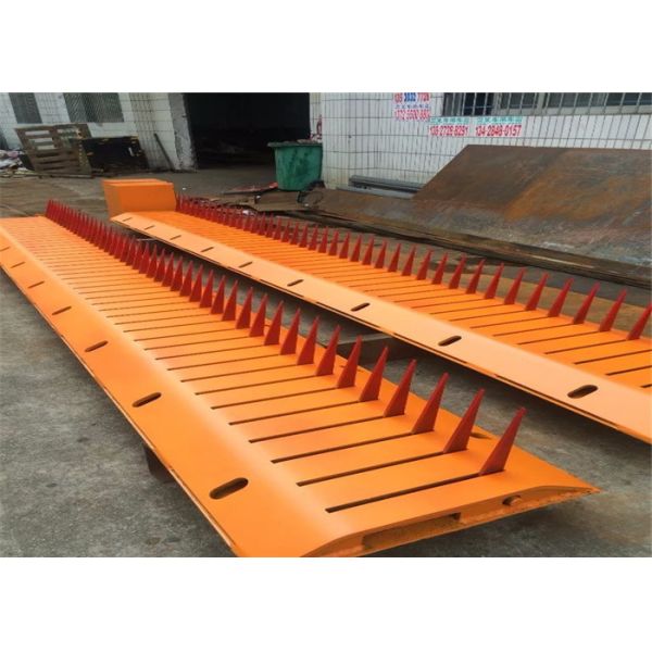 6 Meter long electric power high speed electromechanical road spikes 40 Tons load capacity