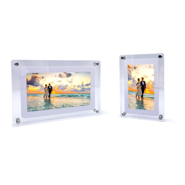 JPEG PICTURE FORMAT DIGITAL PHOTO FRAME WITH PHOTO SLIDESHOW CUSTOMIZABLE INTERVALS AND MUSIC FORMAT MP3