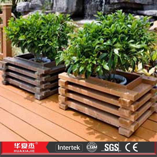 Decorative Wood Plastic Composite WPC Flower Box in Garden
