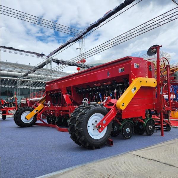 Agricultural Wheat Seeder 24 Rows Corn Rice Planter 3.6m Working Width