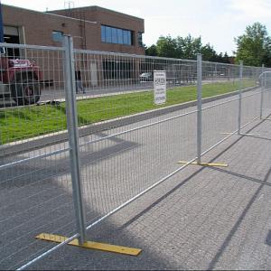  Metal or plastic temporary fence accessaries /fence stands /fence base Manufactures