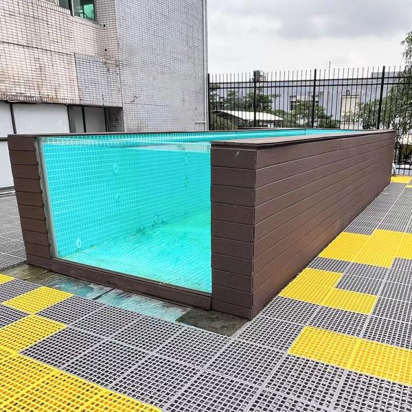 18Ft Above Ground Swimming Pool with Metal Frame and Acrylic Window in