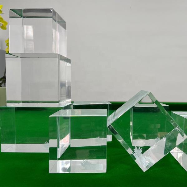 High Light Transmission 93% Acrylic Clear Sample Panels for Outdoor Family Swimming Pool