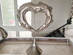  Polished Modern Stainless Steel Art Sculptures Metal Outdoor Decoration Manufactures