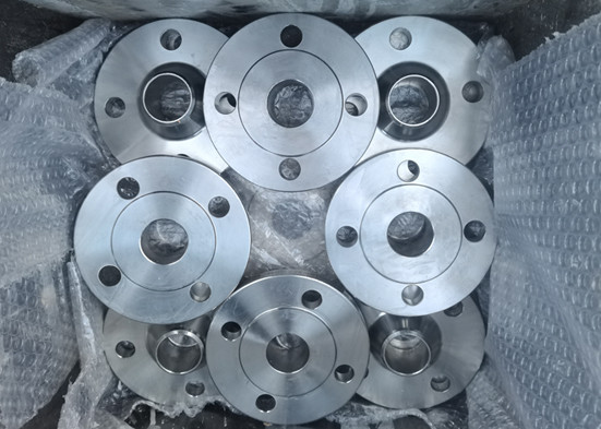 F304 PN16 CL150 20'' Forged Steel Flanges , Stainless Steel Threaded Pipe Flange
