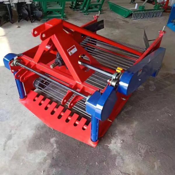 Farm Mini Potato Harvester Machine Uprooted 0.9m Collection Box Red