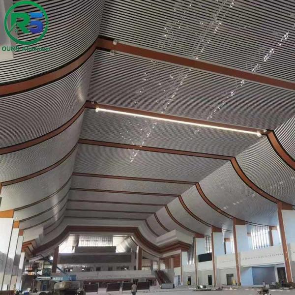 Integration Linear Metal False Ceiling For Construction Building Decorative
