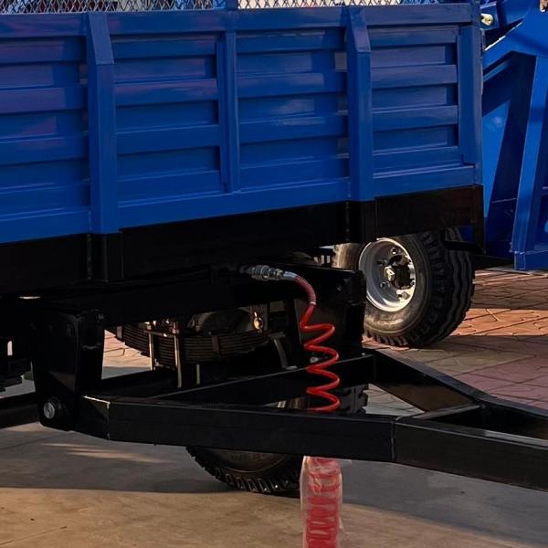 Heavy Duty Farm Trailer For Agricultural Transport Blue Four Wheel 6t