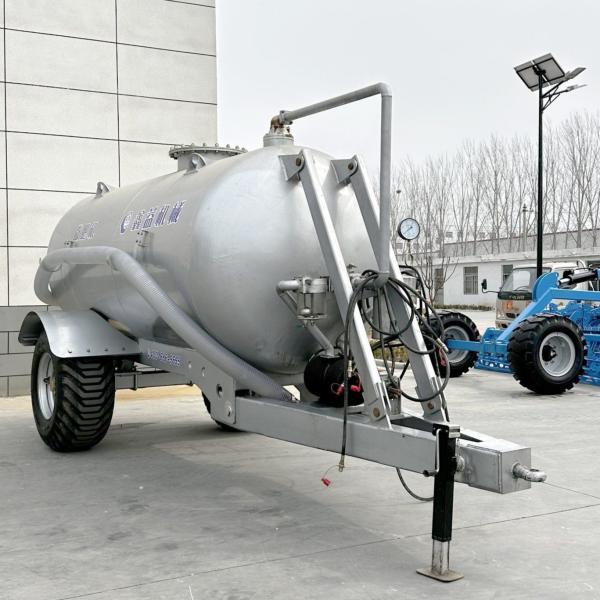 Liquid Fertilizer Spreader Manure 10 Cubes 3210kg Weight 100hp Tractor Mounted