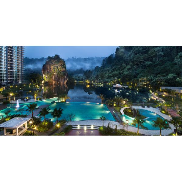 Outdoor Swimming and Diving Pool with 100% Pure Lucite Acrylic by Sublue Dive Pools
