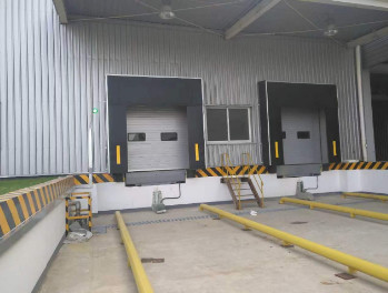 Industrial Sealing Loading Dock Truck Seals Mechanical Dock Shelter