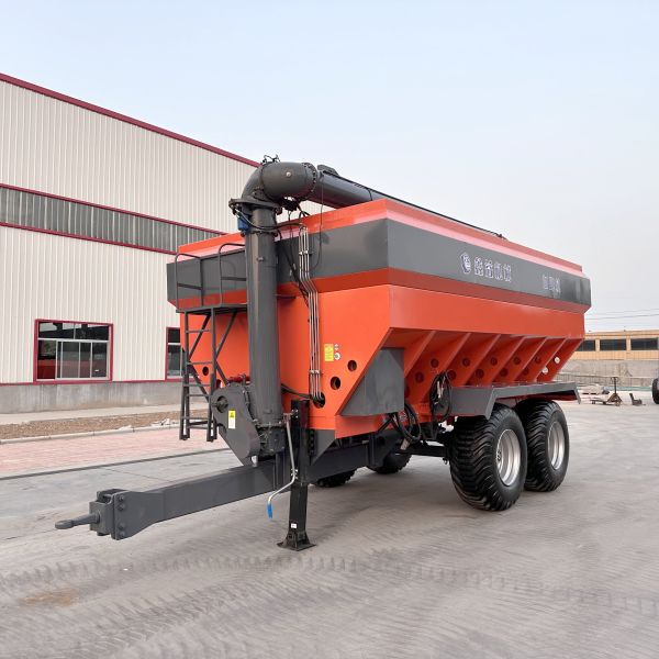 Wear Resistance Grain Transport Truck Grain Carts 6 Cubic Meters With Tractor