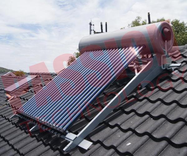 Quality Integrated Pressurized Rooftop Solar Water Heater Silver Steel Outer Tank for sale