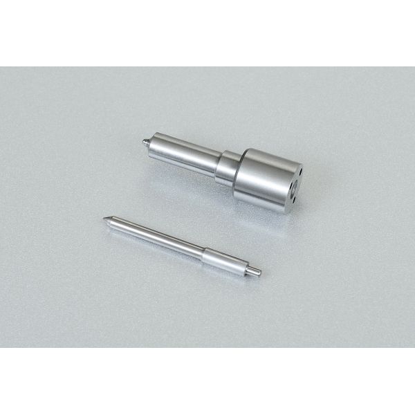 Isuzu / Toyota Zexel Fule Injector Nozzles High Speed Steel Material
