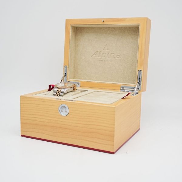 Customizable Watch Packaging Boxes Durable Wooden Watch Boxes