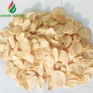 China Natural Color Taste Dried Garlic Granules Flakes Max 8% Moisture Carton Packing on sale
