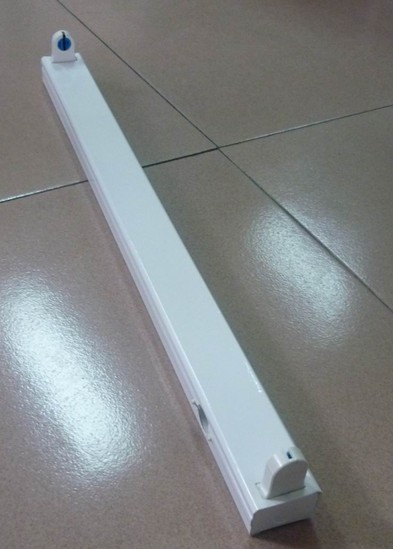 Led light fixture 1x18w