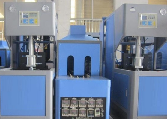 150 Bph Vertical Injection Molding Machine