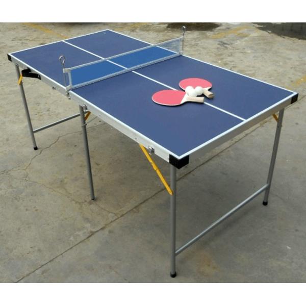 5FT Folding Indoor Table Tennis Table , Easy Carrying Portable Ping Pong Table