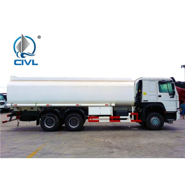 180HP 6 x 4 Driving 25 M3 Tank Oil Tanker Trailer of Sinotruck Howo Fuel tanker truck