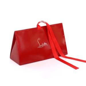  Triangle Shaped Printed Paper Gift Box Red Color With Ribbon Closure Manufactures