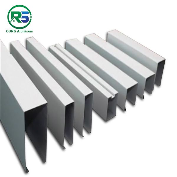 Environmental Friendly Linear Suspended Metal Ceiling 0.9mm White Aluminum Ceiling