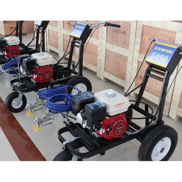 2 Gun Commercial Road Line Marking Machine With Piston Pump