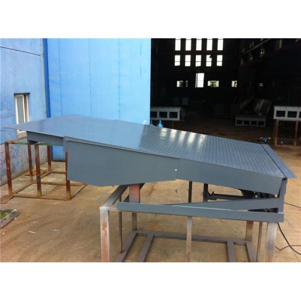 Hydraulic Telescopic Dock Leveler With Retractable Lip Cover Bigger Range Between Truck And Dock