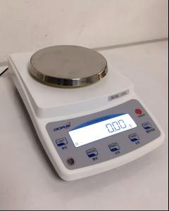 China High Precision 0.0001 Lab Electronic Balance Physical Testing Instrument on sale