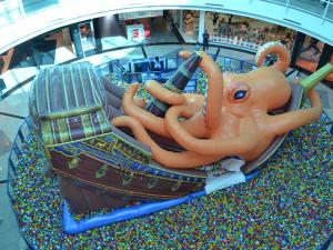  Indoor Pirate ship giant octopus inflatable water park with pit balls for big shopping mall Manufactures