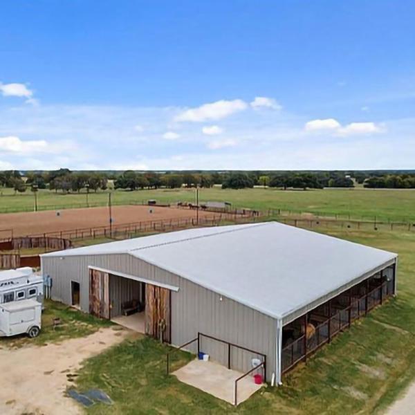 Prefabricated Steel Structure Dairy Cow Shed , Modern Metal Agricultural Sheds