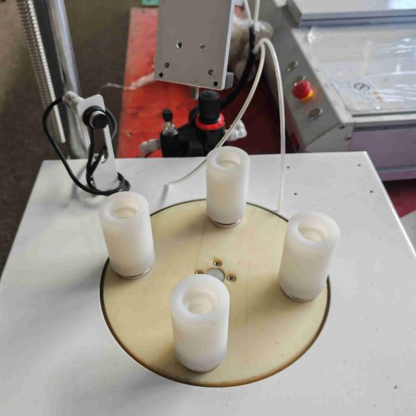 200W Glue Dispensing Machine Round Adhesive Dispensing Equipment Four Station