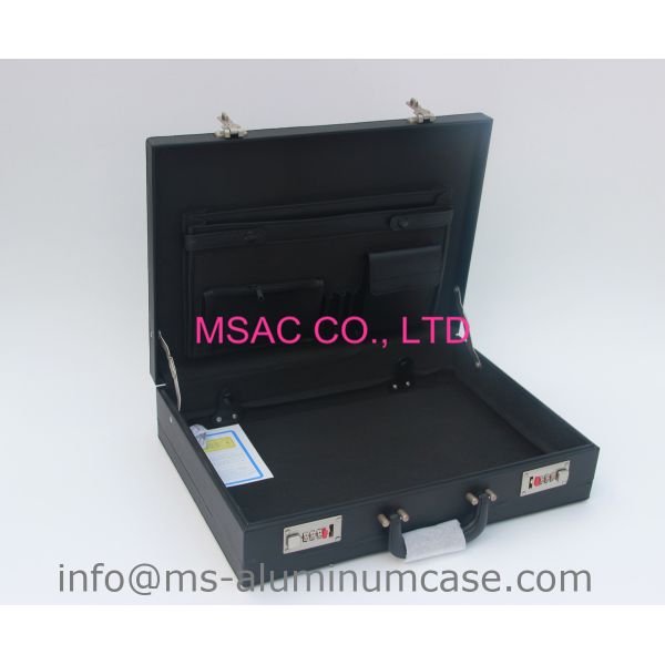 Black Aluminum Laptop Case , Custom Aluminum Carrying Case 90 Degree Open