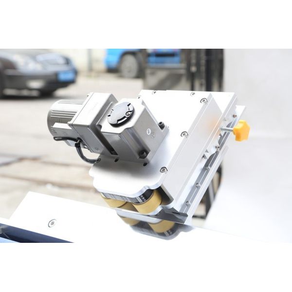 CE Durable Trimming Acrylic Machine , 220V Acrylic Precision Cutting Equipment
