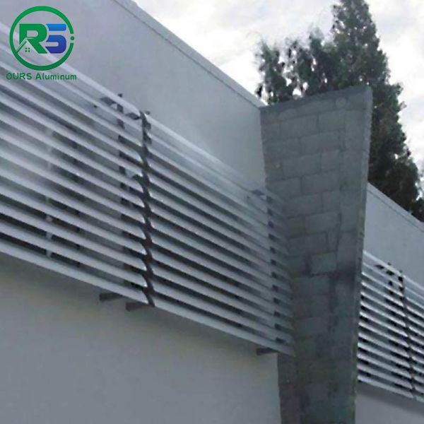 Silver Decoration Aluminum Sun Shade System Louvers European Standard Strip Sunshade Panel